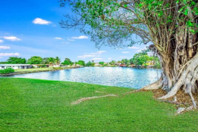 King Water View - No Extra Fees - Palm Wave Says